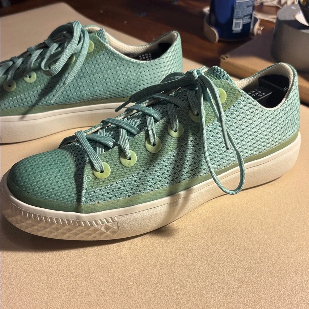 Converse Women's Light Green Sneakers Modrn